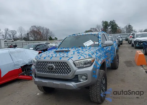 2018 Toyota Tacoma Trd Sport z USA, uszkodzony, nr VIN 5TFRZ5CN0JX060533